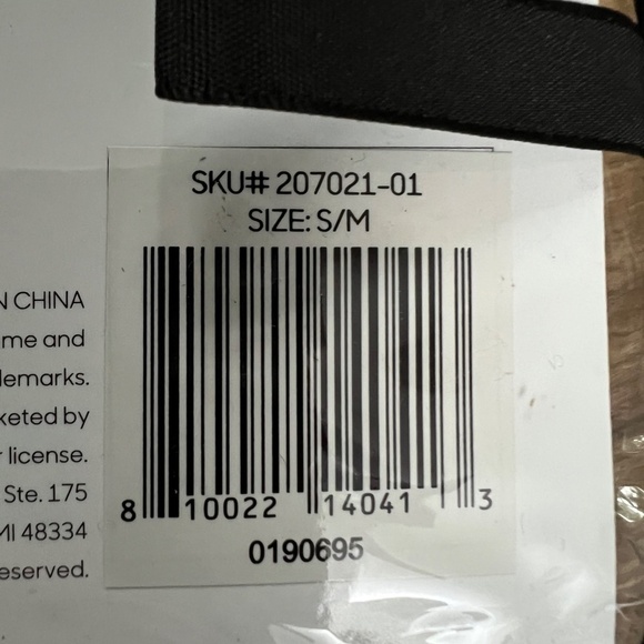 EUC Sharper Image Rechargeable Heated Gray Slipper Socks Sz S/M - Picture 9 of 10